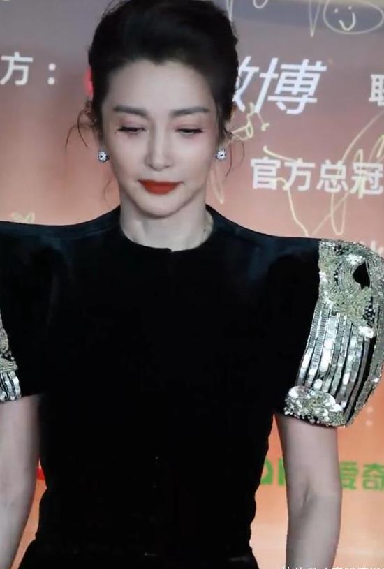 在国外登录不上交管12123教程